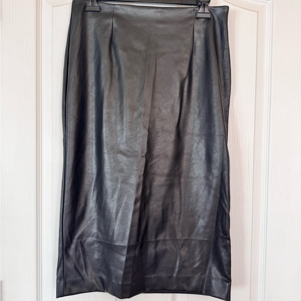 Nine West Black Faux Leather Midi Pencil Skirt Size Small NWT
